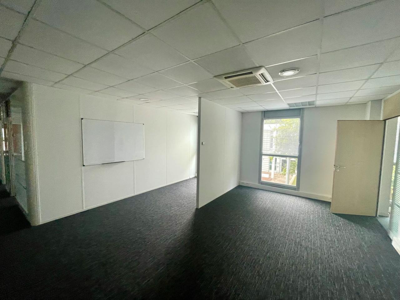 Bureau Nantes 1200m² Vente bureau Nantes Loire-Atlantique OVBUR2426116 2